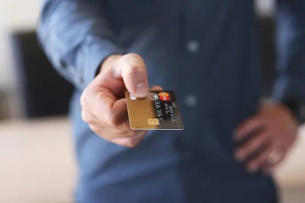 工资太低想辞职,如何权衡现实与理想的职场抉择 工资太低想辞职,如何权衡现实与理想的职场抉择